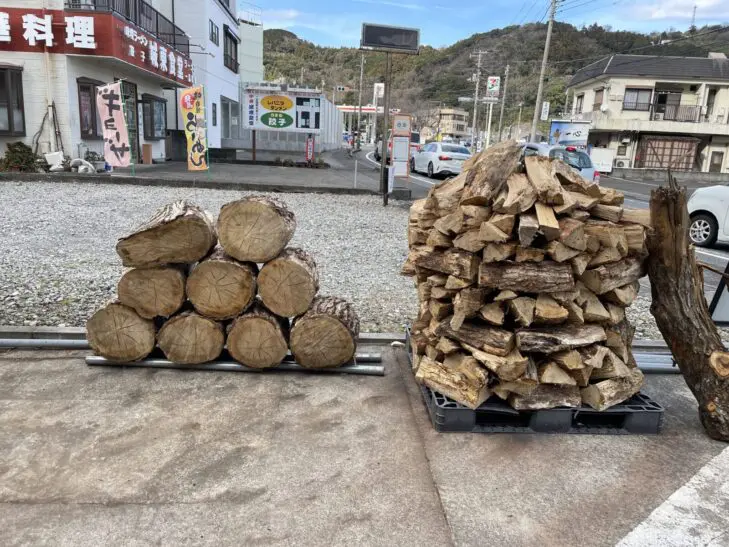 静岡県】伊豆人と太陽と大地と海と自然の恵みステーションで薪が購入